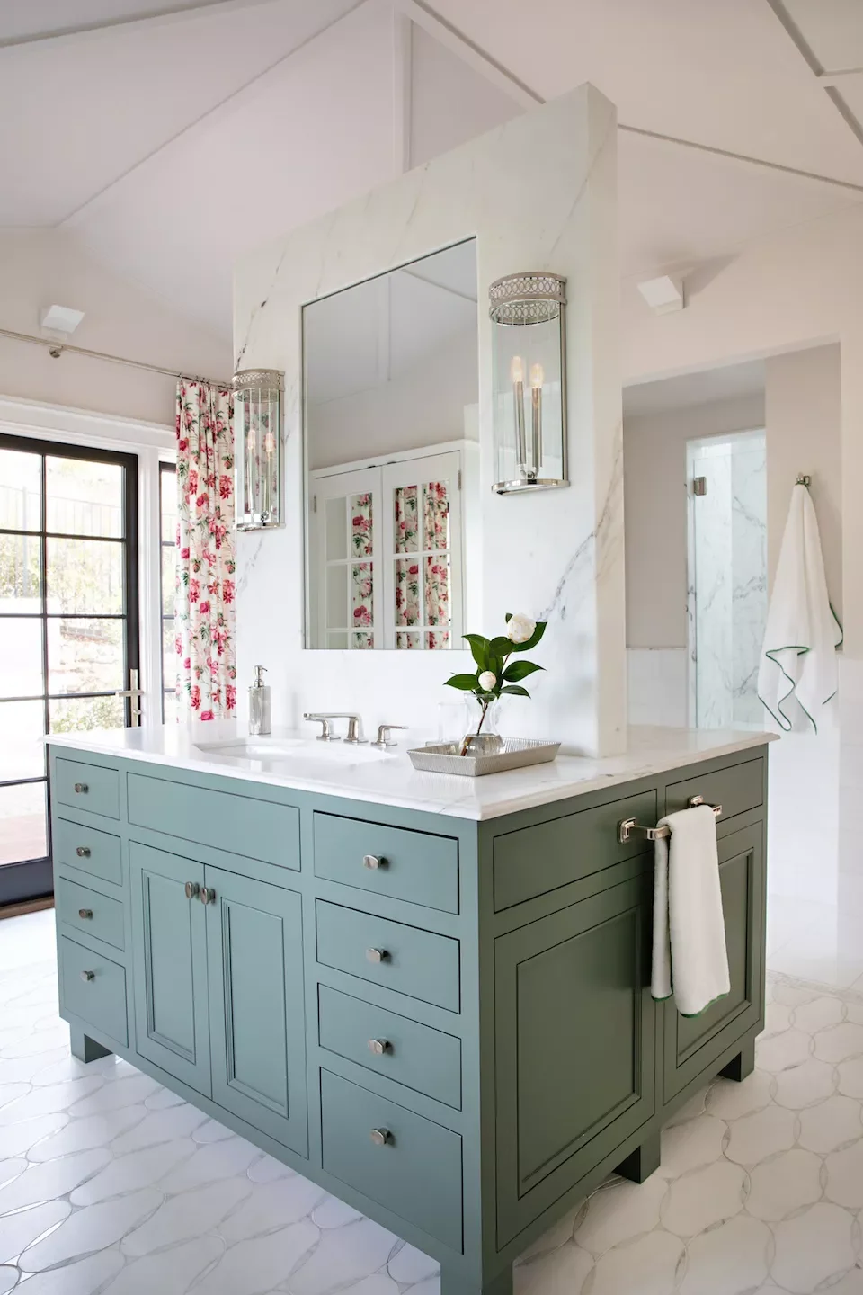 36 Beautiful Bathroom Vanity Ideas for Style and Function 4 Build a Vanity Island
