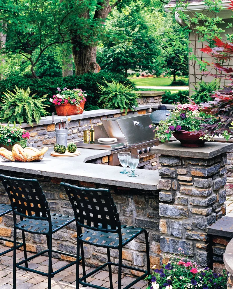 32 Stunning Outdoor Kitchen Ideas Perfect for Entertaining 11 Built-In Outdoor Kitchen Seating