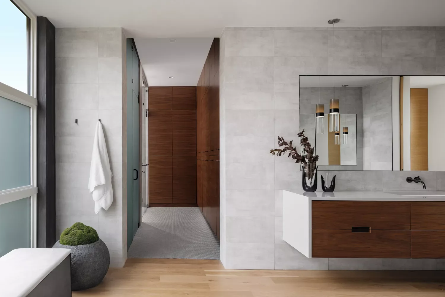 33 Japandi Bathroom Ideas for Ultimate Zen Transformation Built-In Storage