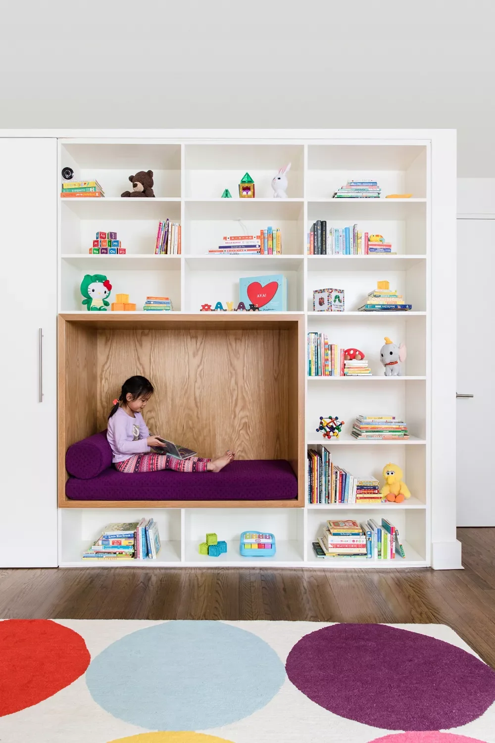 25 Enchanting Kids' Reading Nooks That Blend Style and Functionality 9 Built-In