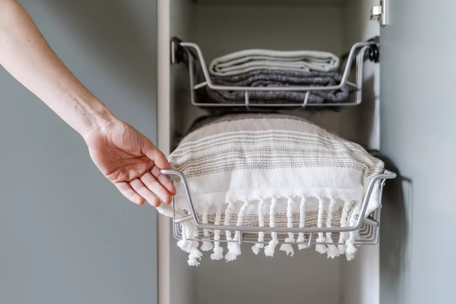 22 Smart Ways to Organize and Store Your Pillows at Home Built-in Closet Drawers