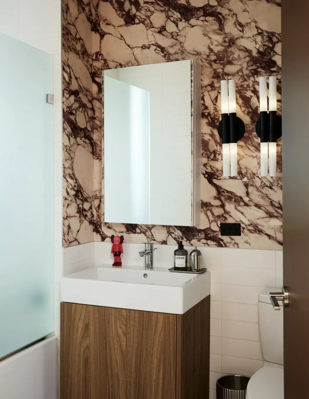 42 Bold Bathroom Color Ideas That Transform Small Spaces Into Stunning Retreats 21 Burgundy