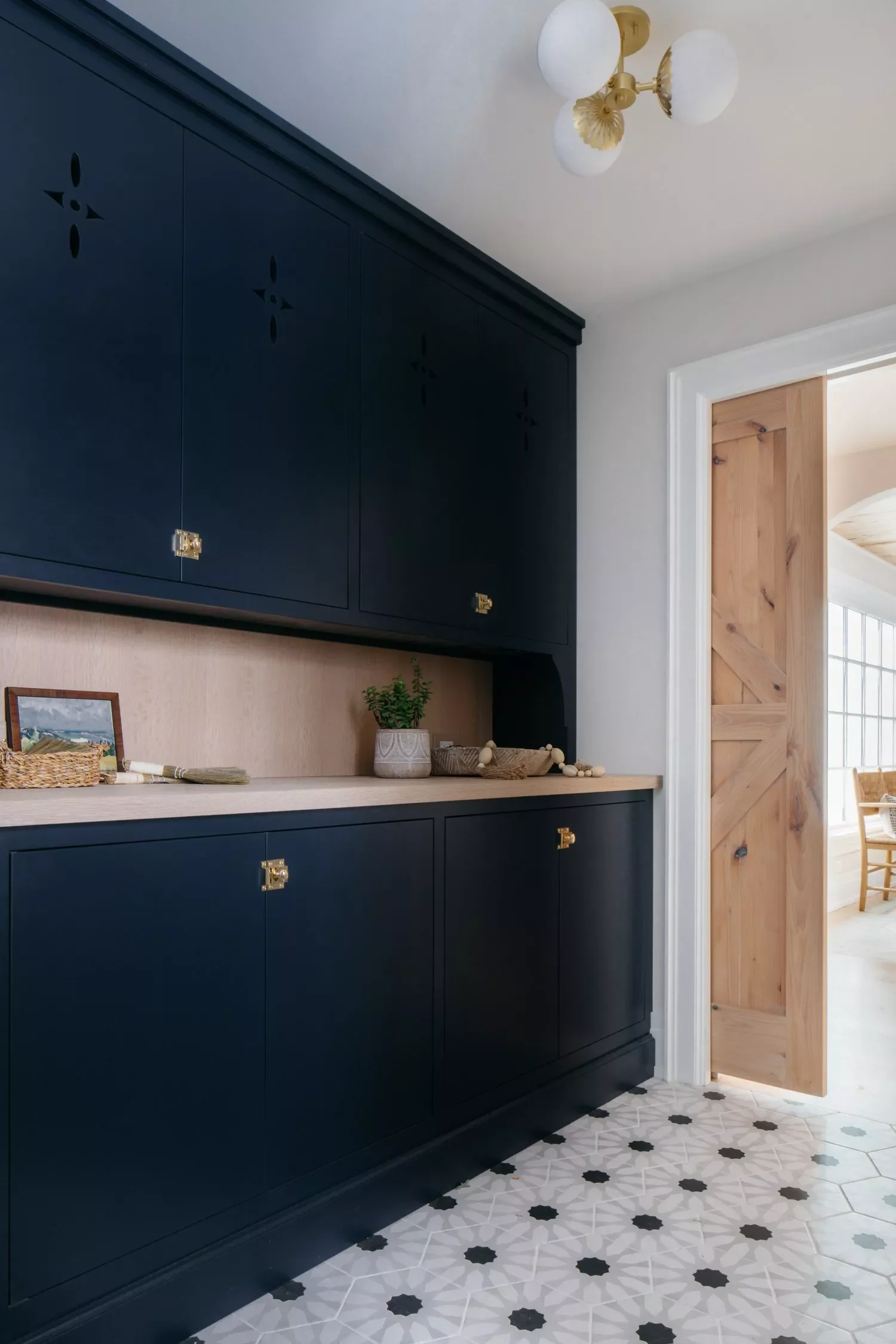 43 Butler's Pantry Ideas That Transform Your Kitchen Storage Into Stylish Function Butler's Pantry With Pocket Door