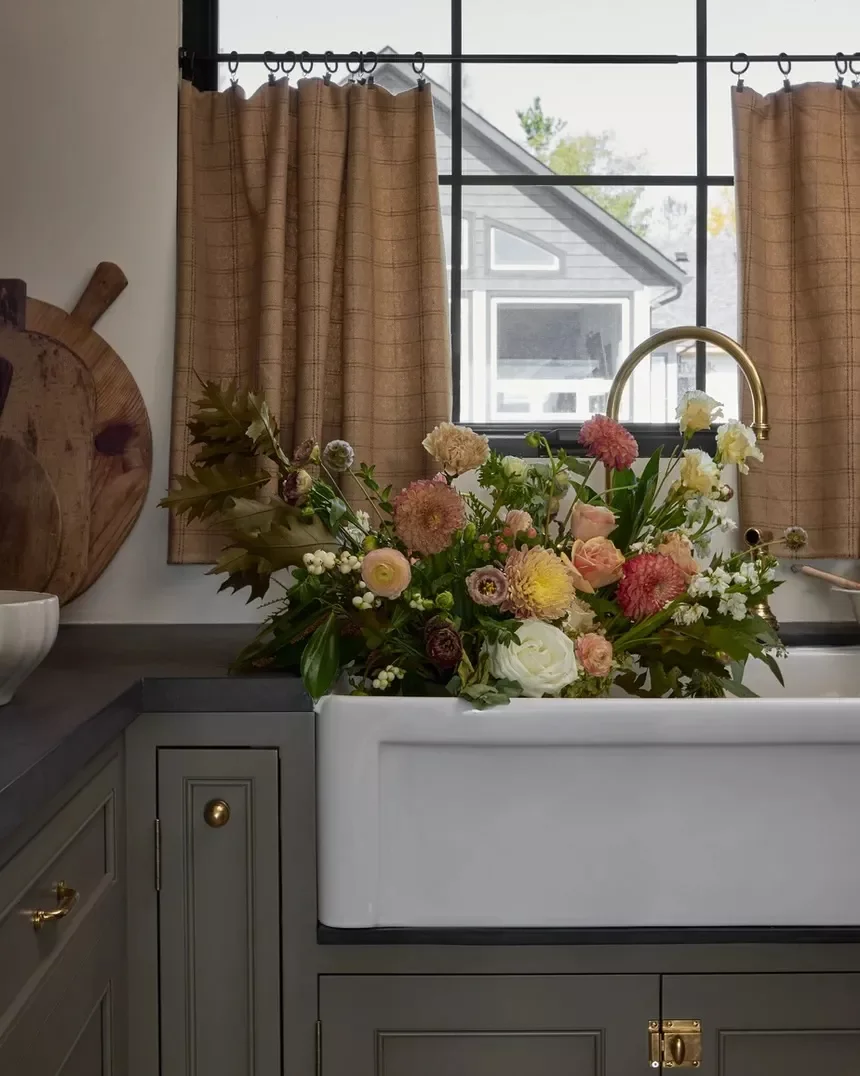 25 Fresh Window Treatment Ideas That'll Transform Every Room in Your Home 5 Cafe Curtains