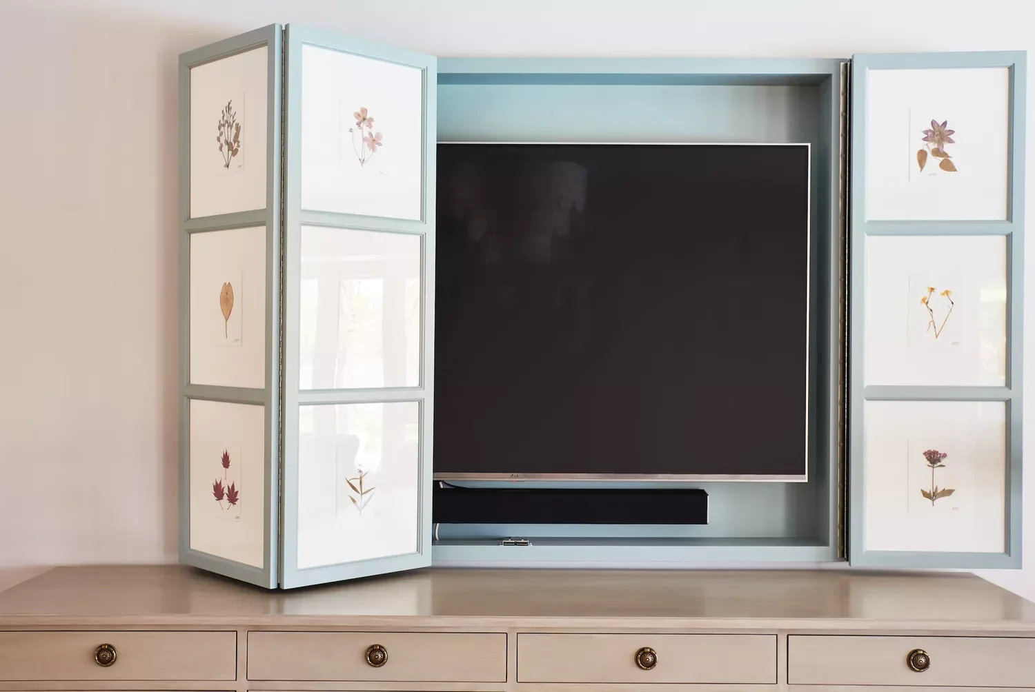 49 Stylish Game Room Ideas That Blend Fun with Design Camouflage the Flat Screen