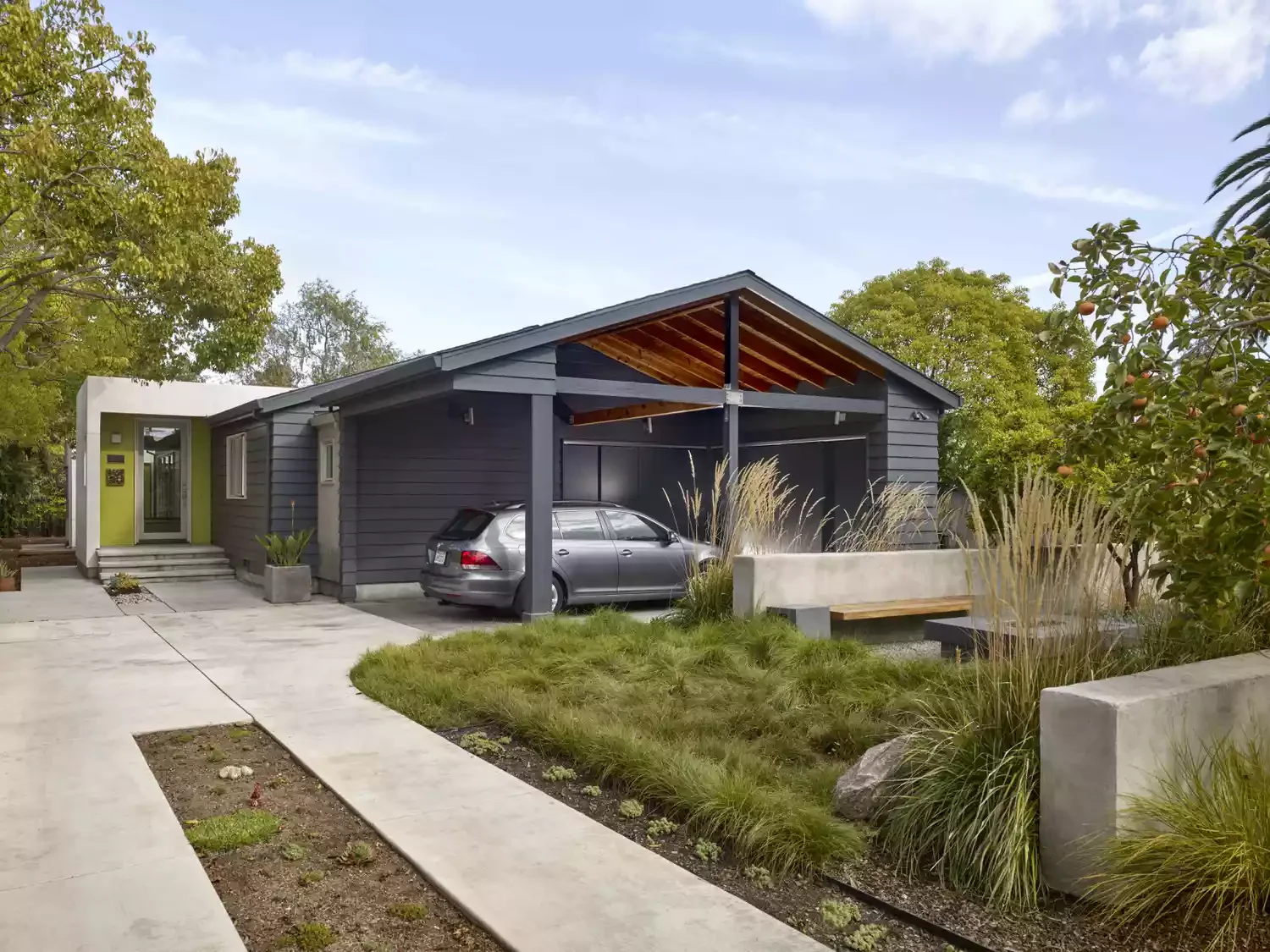 23 Brilliant Carport Designs That Perfectly Merge Beauty and Practicality 4 Carport With Wooden Panels