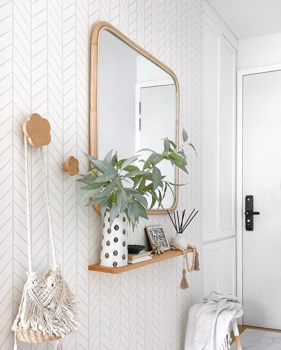 31 Brilliant Small Entryway Ideas That'll Make Your Space Feel Amazing Carve Out Space