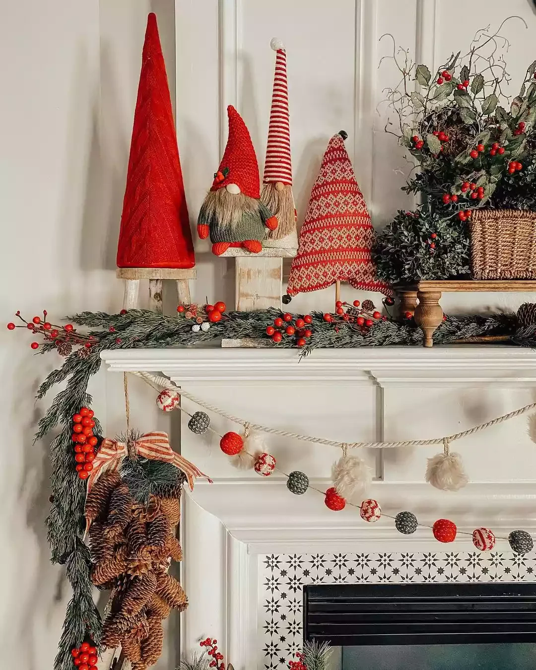 115 Stunning Christmas Decorating Ideas to Transform Your Home This Holiday Season Celebrate Christmas Gnomes