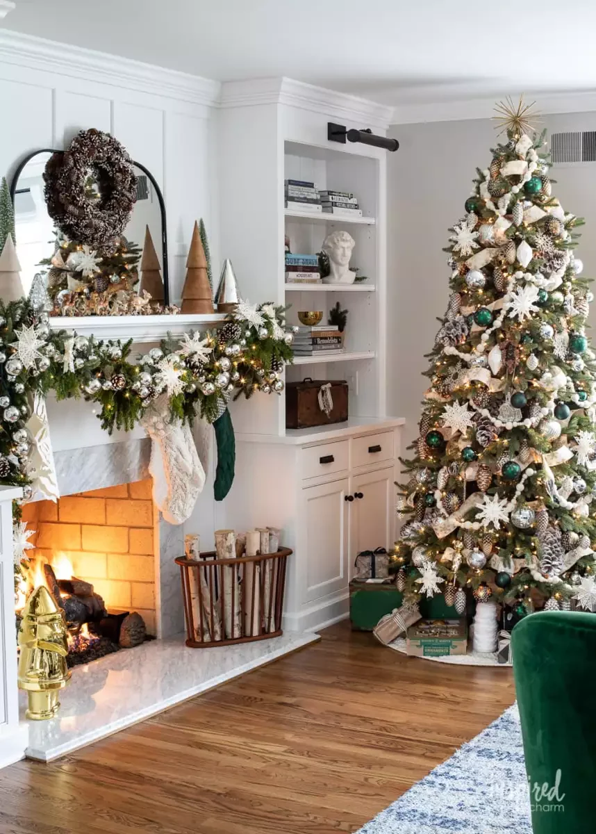 50 Christmas Decorating Ideas That Create a Designer Wonderland Celebrate Snowflakes