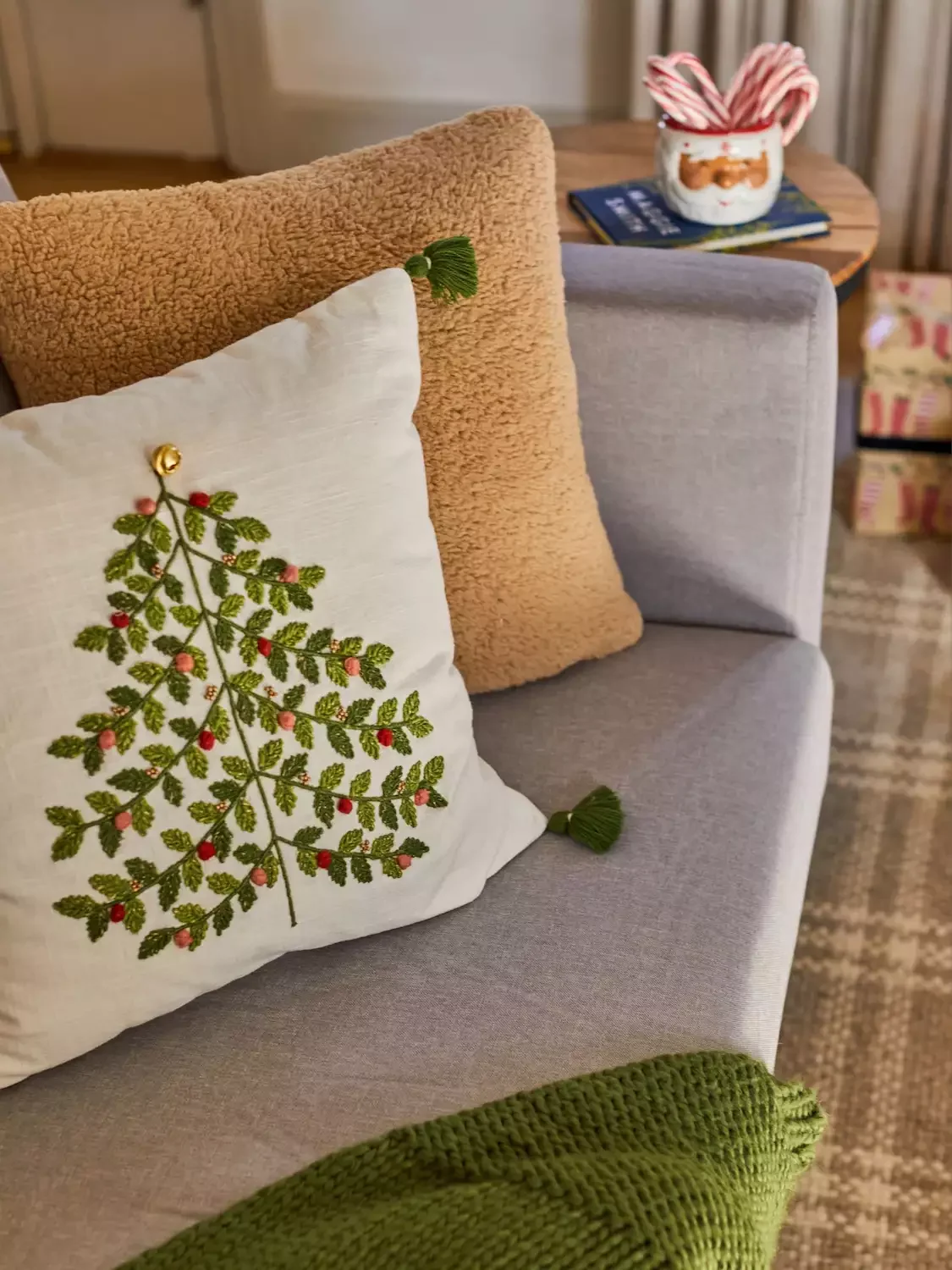 115 Stunning Christmas Decorating Ideas to Transform Your Home This Holiday Season Change Throw Pillow Covers