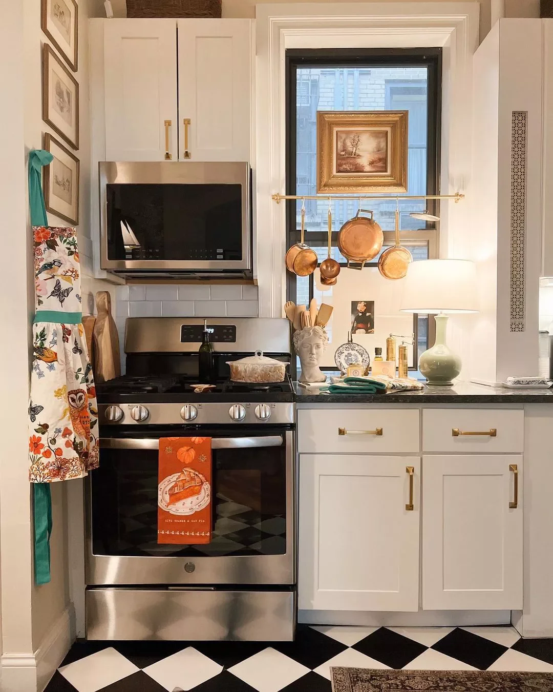 22 Cozy Fall Decorating Ideas That'll Transform Your Apartment This Season 12 Change Up the Kitchen