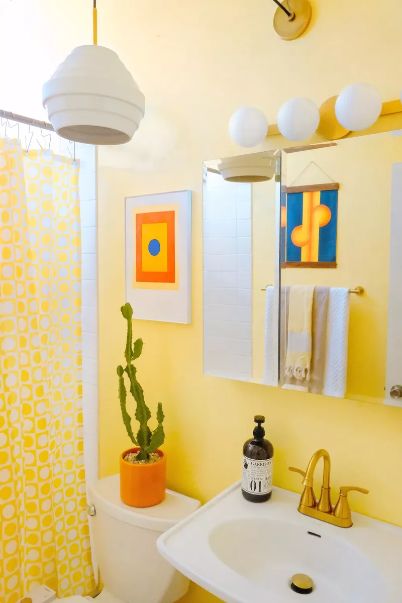 20 Groovy '70s Interior Design Trends Making a Comeback 13 Cheery Bathroom Colors