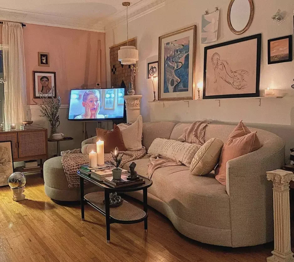 25 Stunning Vintage Living Room Ideas That Never Go Out of Style 19 Chic Curves