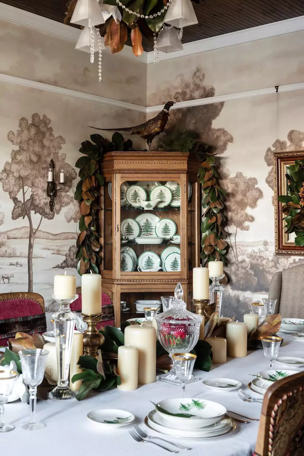 61 Stunning DIY Christmas Garland Ideas to Transform Your Holiday Decor 46 China Cabinet Garland
