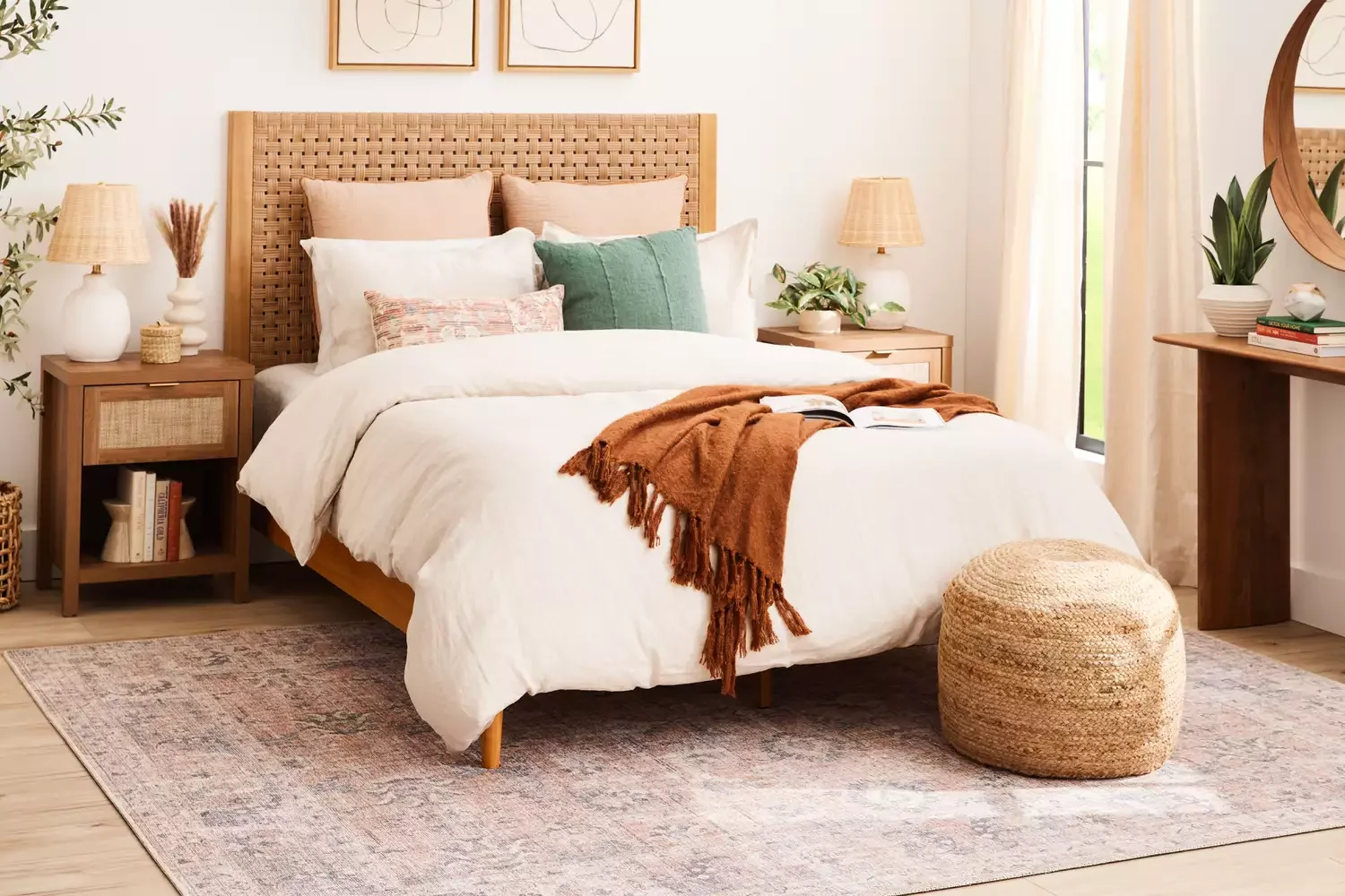 22 Peaceful and Expert-Approved Bedroom Arrangement Ideas 2 Choose Bed Position