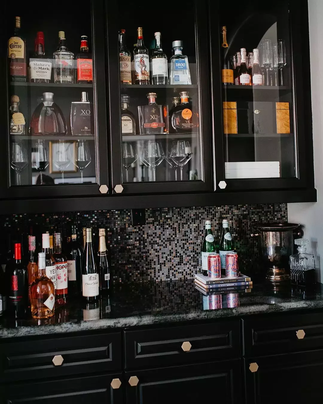 75 Stunning Home Bar Ideas to Transform Your Space Into an Entertainment Haven 52 Choose Black Cabinets