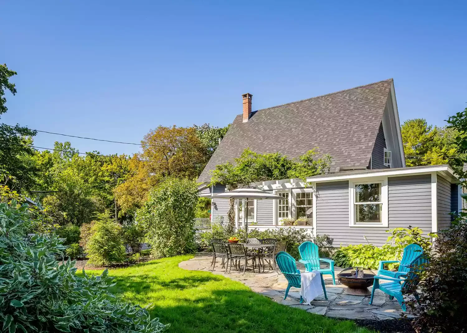 54 Small Patio Ideas That Will Transform Your Outdoor Space Choose Colorful Furniture