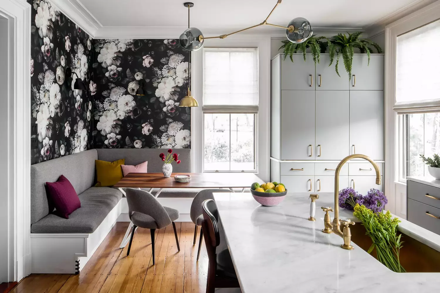 37 Stunning Kitchen Wallpaper Ideas That Will Transform Your Space Choose Dark Florals