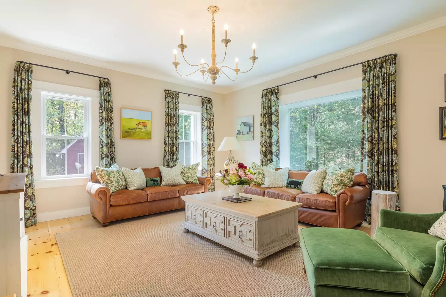 50 Elegant Living Room Ideas That Feel Warm and Inviting 29 Choose Earth Tones