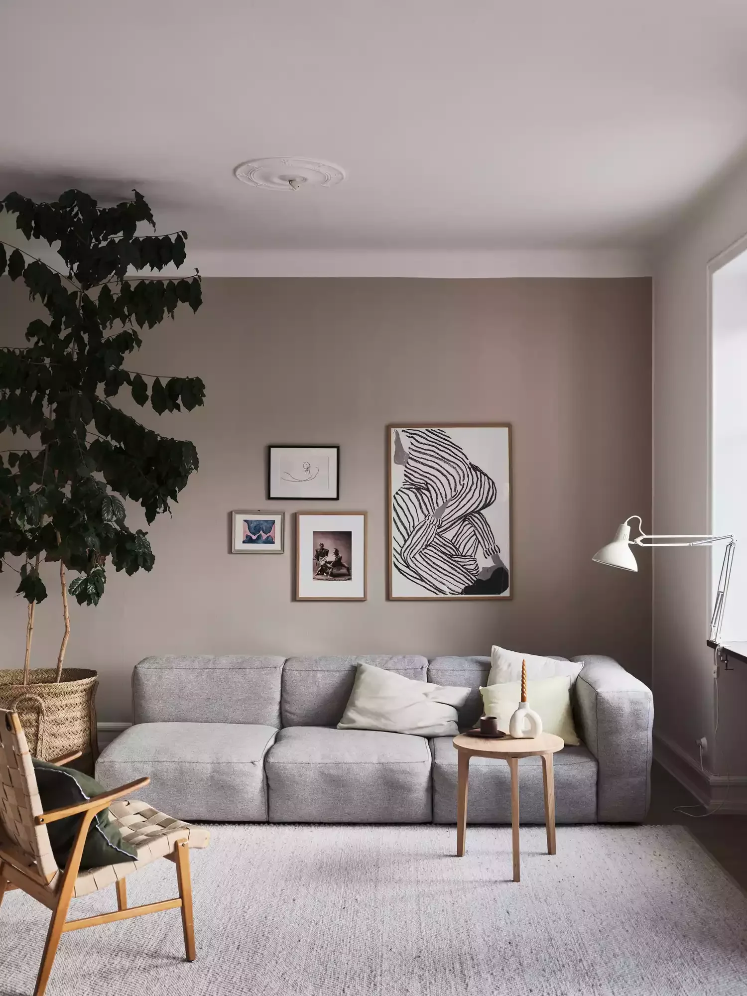 92 Living Room Styling Ideas That Will Transform Your Space Choose Low-Slung Seating