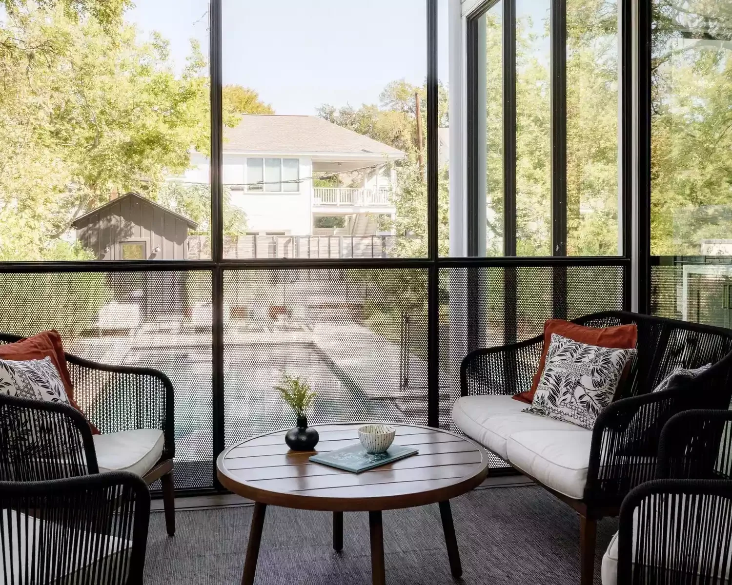 50 Stunning Sunroom Ideas That Transform Your Home Into a Light-Filled Paradise 1 Choose Modern Furrniture