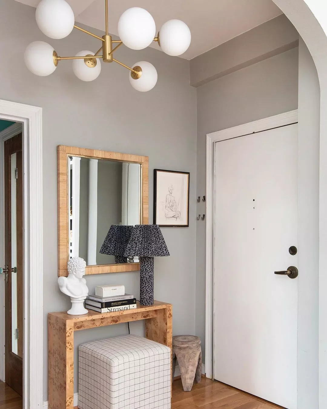 51 Stunning Entryway Mirror Ideas That Will Transform Your Space Choose Neutral Frames