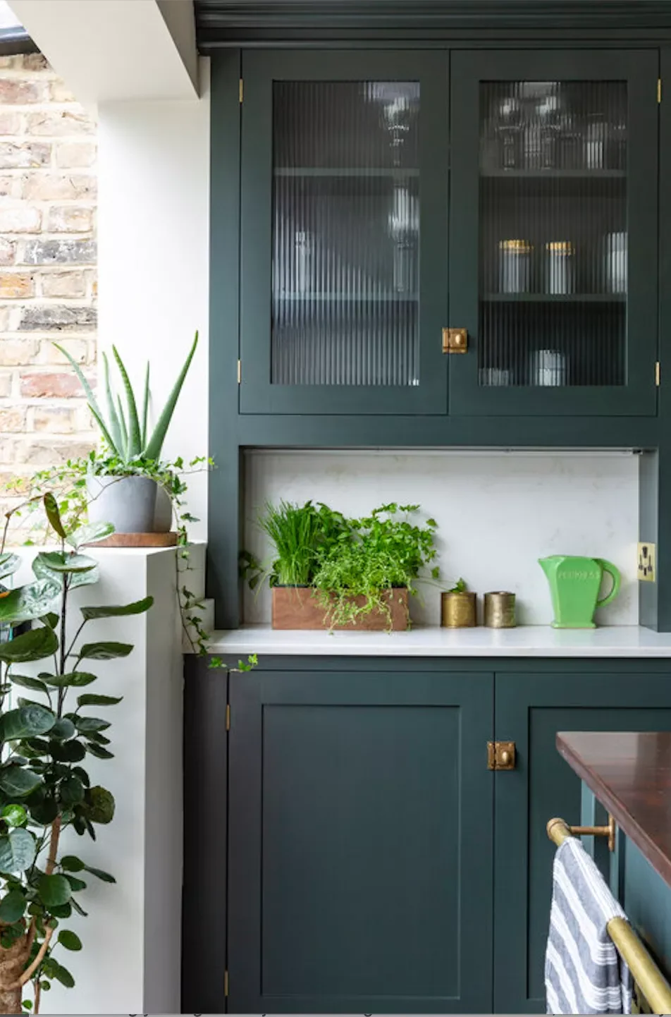 60 Smart Kitchen Cabinet Organization Ideas That Will Transform Your Space Choose Reeded Glass Doors