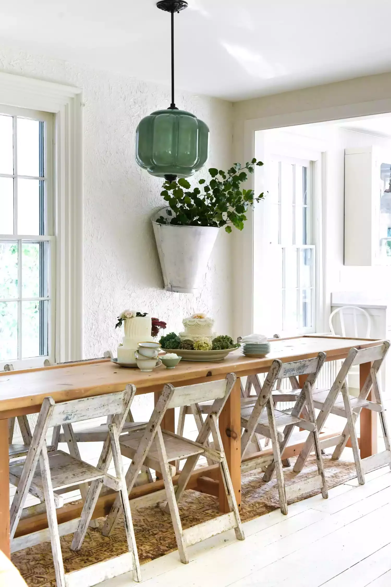 32 Modern Farmhouse Dining Room Ideas That Bring Rustic Warmth to Your Home Choose Rustic Wall Decor