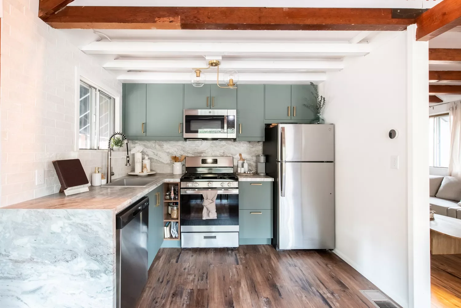 37 Stunning Green Kitchen Cabinet Ideas That Will Transform Your Space Choose Soft Green Cabinets