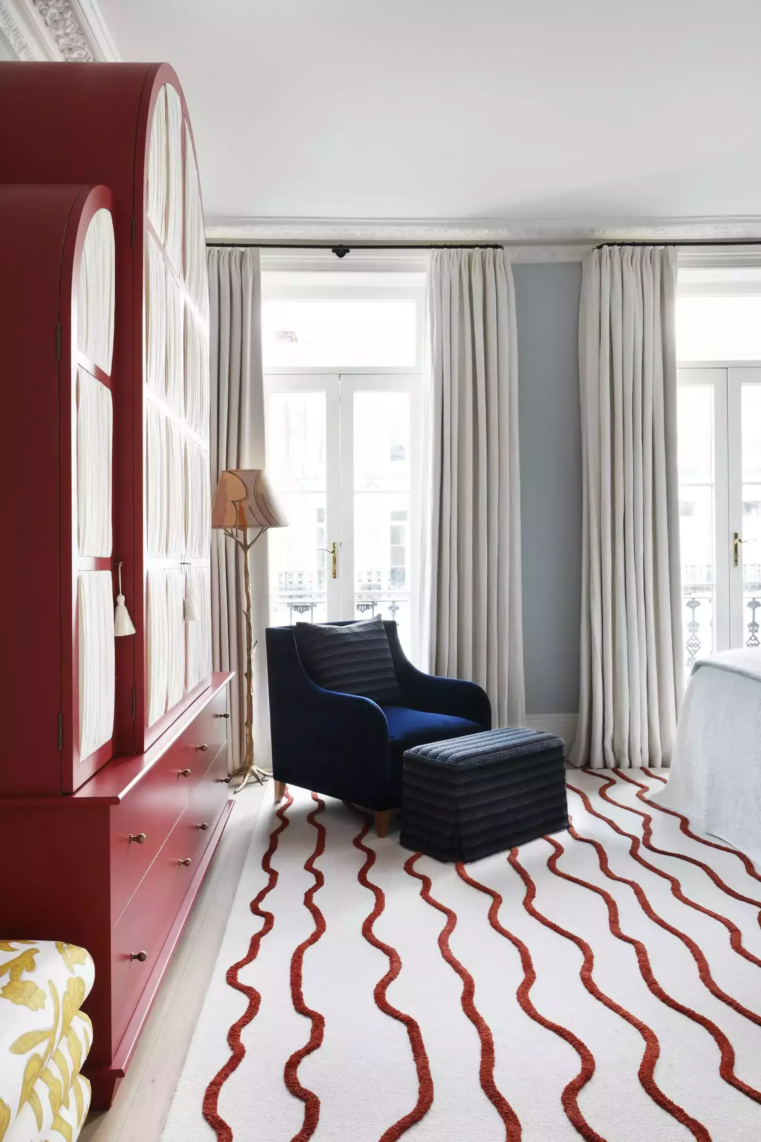 77 Bedroom Design Ideas That Perfectly Balance Personal Style and Sophistication Choose a Graphic Rug
