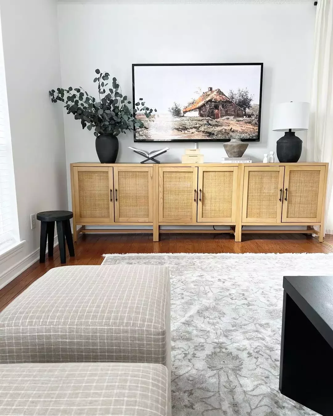 22 Beautiful Ways to Style Your Farmhouse TV Stand That'll Transform Your Space 12 Choose a Lamp