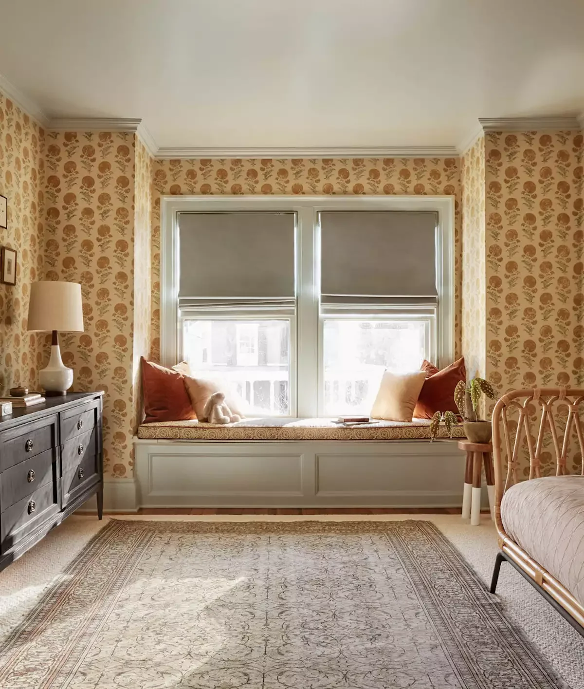24 Sunny Yellow Bedroom Ideas to Brighten Your Space 13 Choose a Pastel Shade