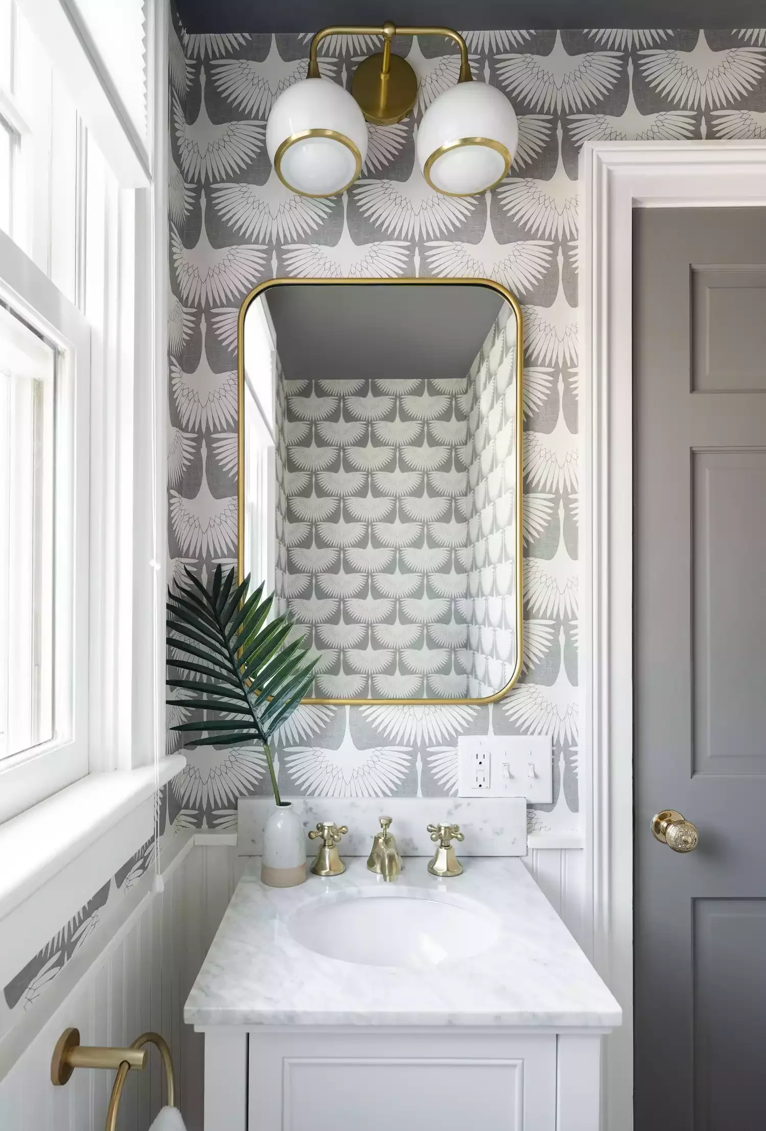36 Beautiful Bathroom Vanity Ideas for Style and Function 9 Choose a Single Vanity