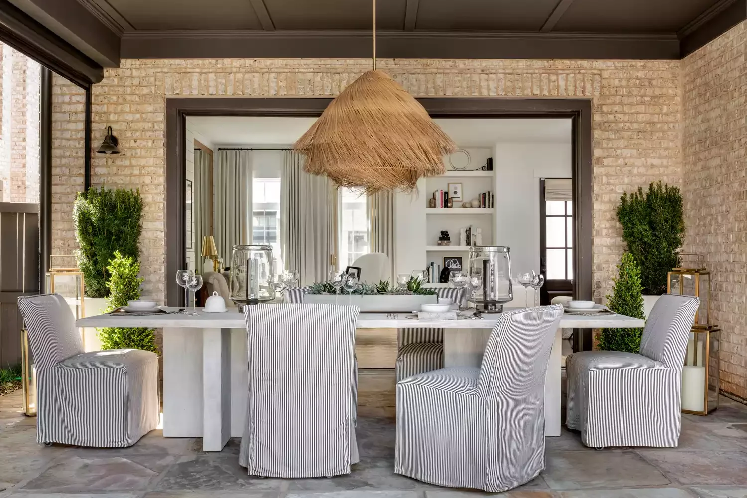 30 Amazing Deck Ideas That Transform Without Breaking Bank Choose a Statment Fixture
