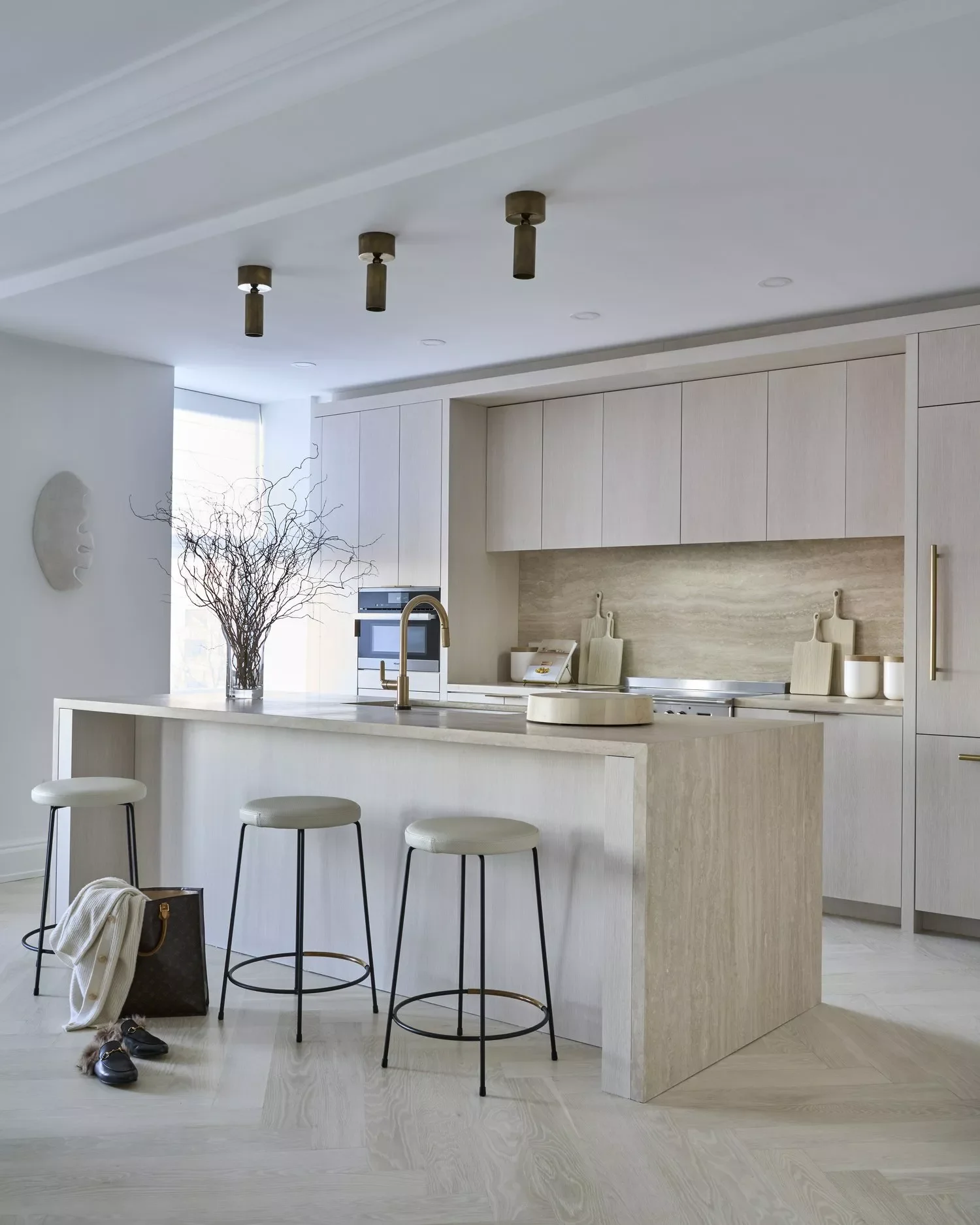 39 Fresh Modern Kitchen Ideas That Will Transform Your Space 4 Choose a Tonal Beige Palette