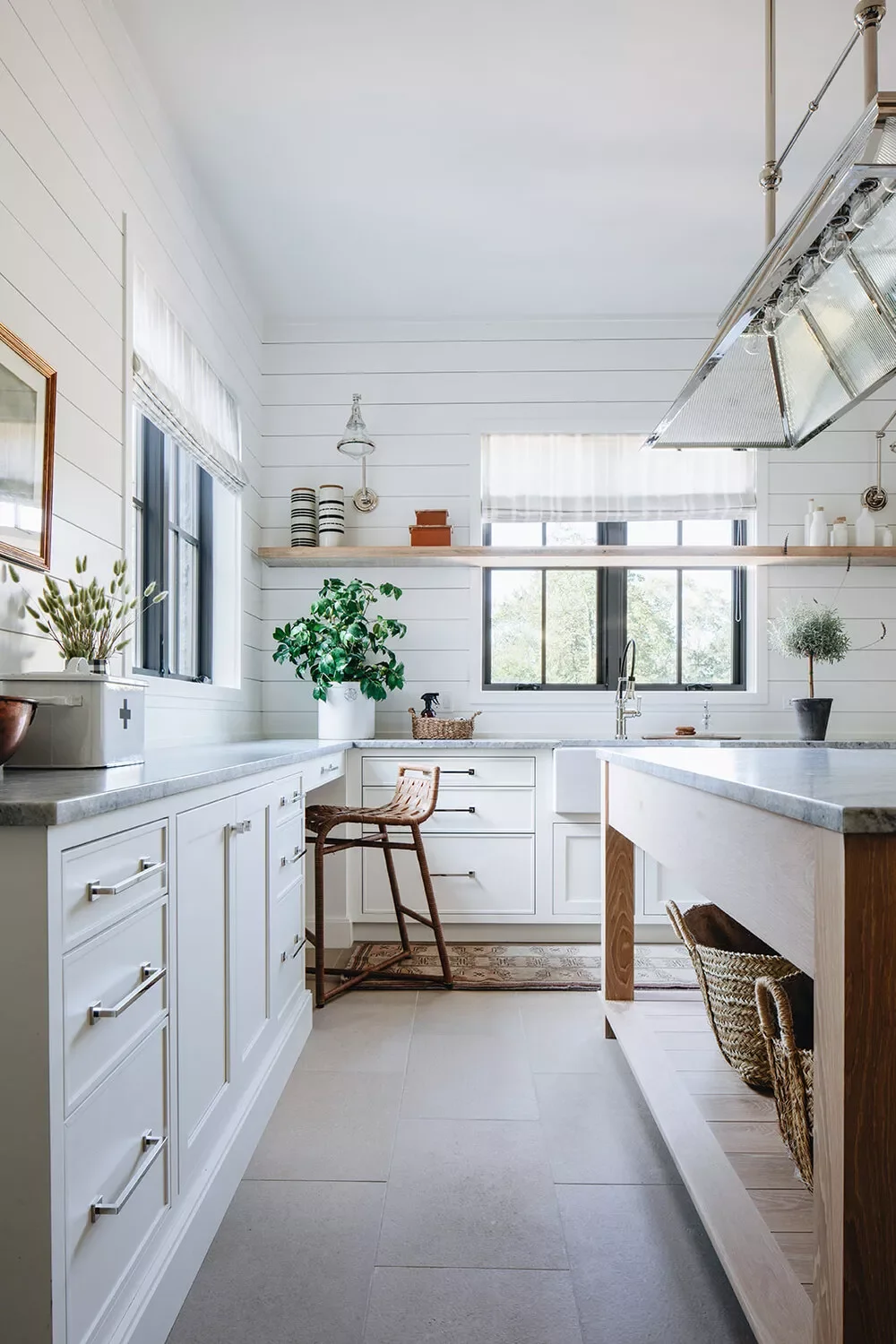 57 Creative Laundry Room Ideas That'll Make You Actually Enjoy Doing Chores Choose a U-Shaped Layout