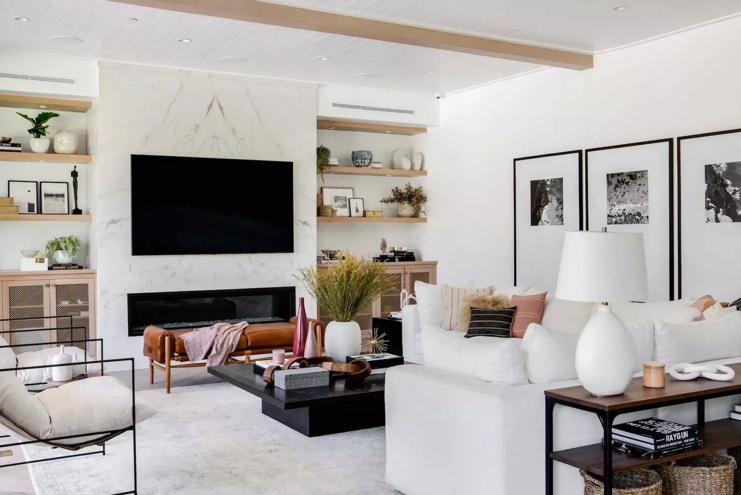 25 Stunning Electric Fireplace and TV Combinations That Look Professionally Designed 20 Choose a Wide Modern Look
