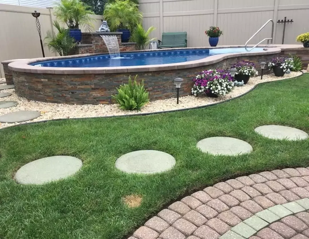 45 Beautiful Backyard Pathway Ideas to Transform Your Outdoor Space Circular Concrete Pavers