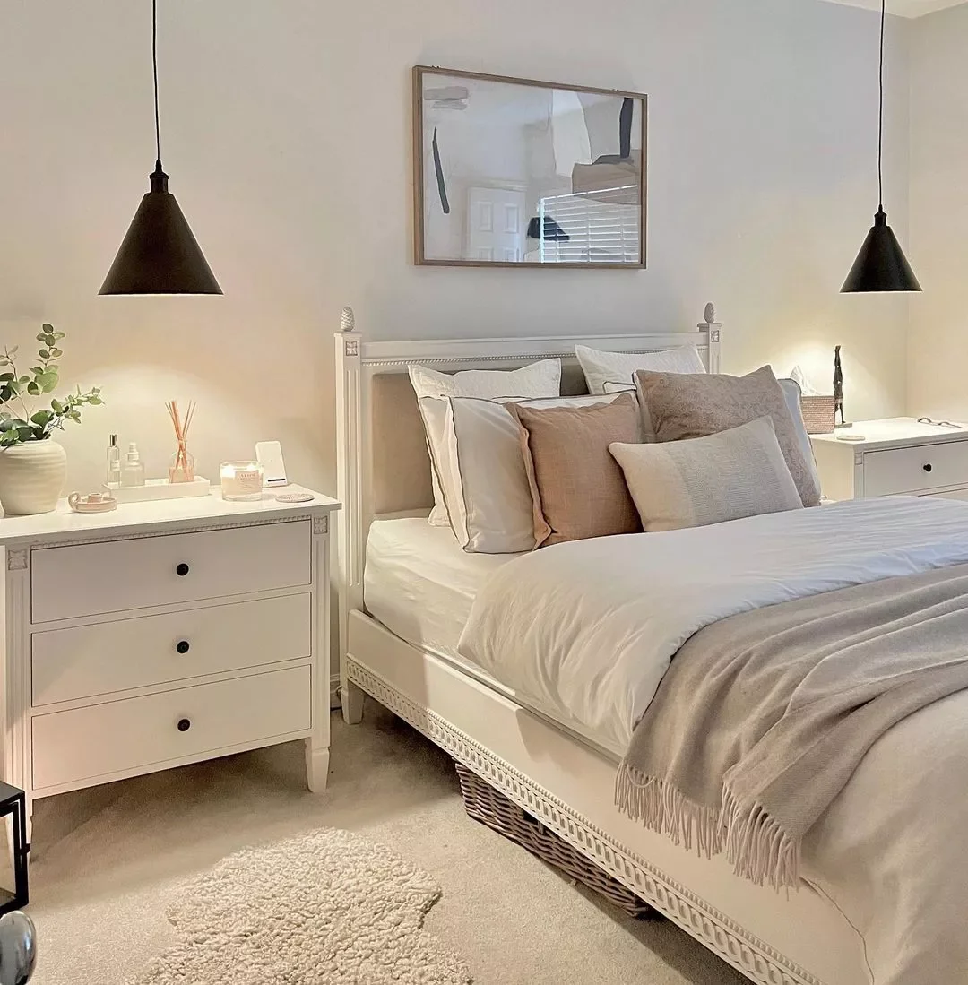 33 Stylish Beige Bedroom Ideas That Will Transform Your Space 15 Classic Beige and White