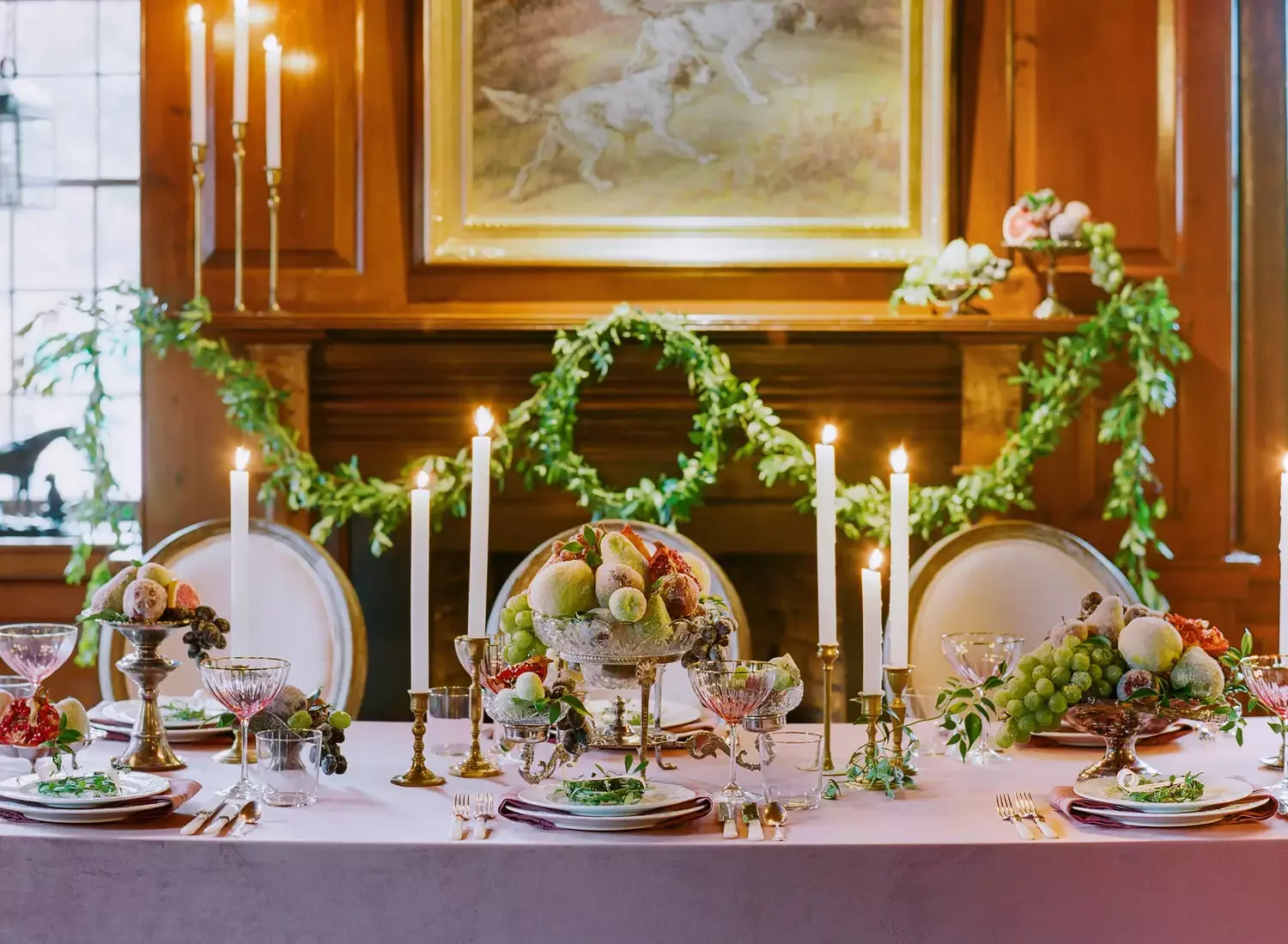 40 Stunning Christmas Table Decor Ideas That Will Make Your Holiday Gatherings Unforgettable 6 Classic Details