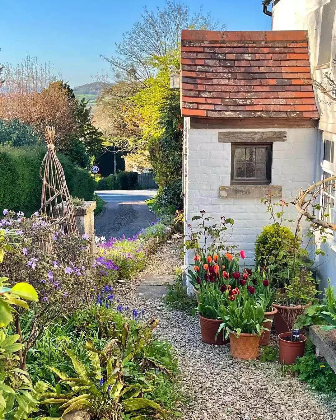 Classic Gravel Garden Path