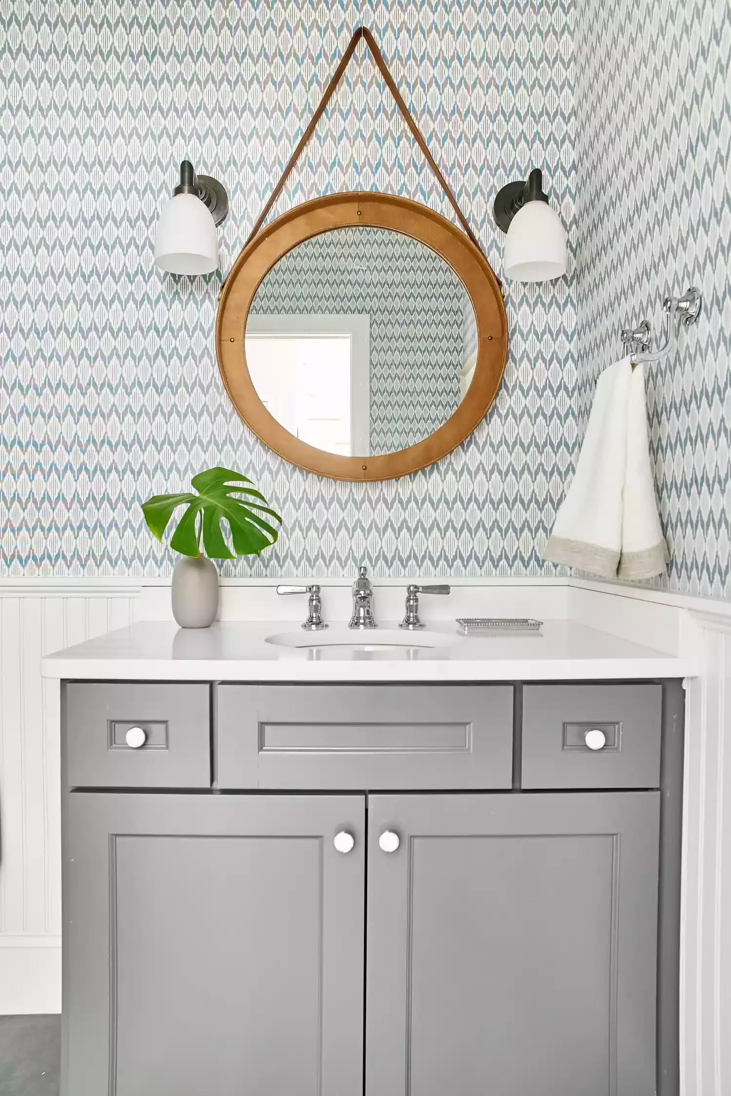 38 Stylish Teen Bathroom Ideas That Balance Fun and Sophistication 7 Coastal Teen Bathroom