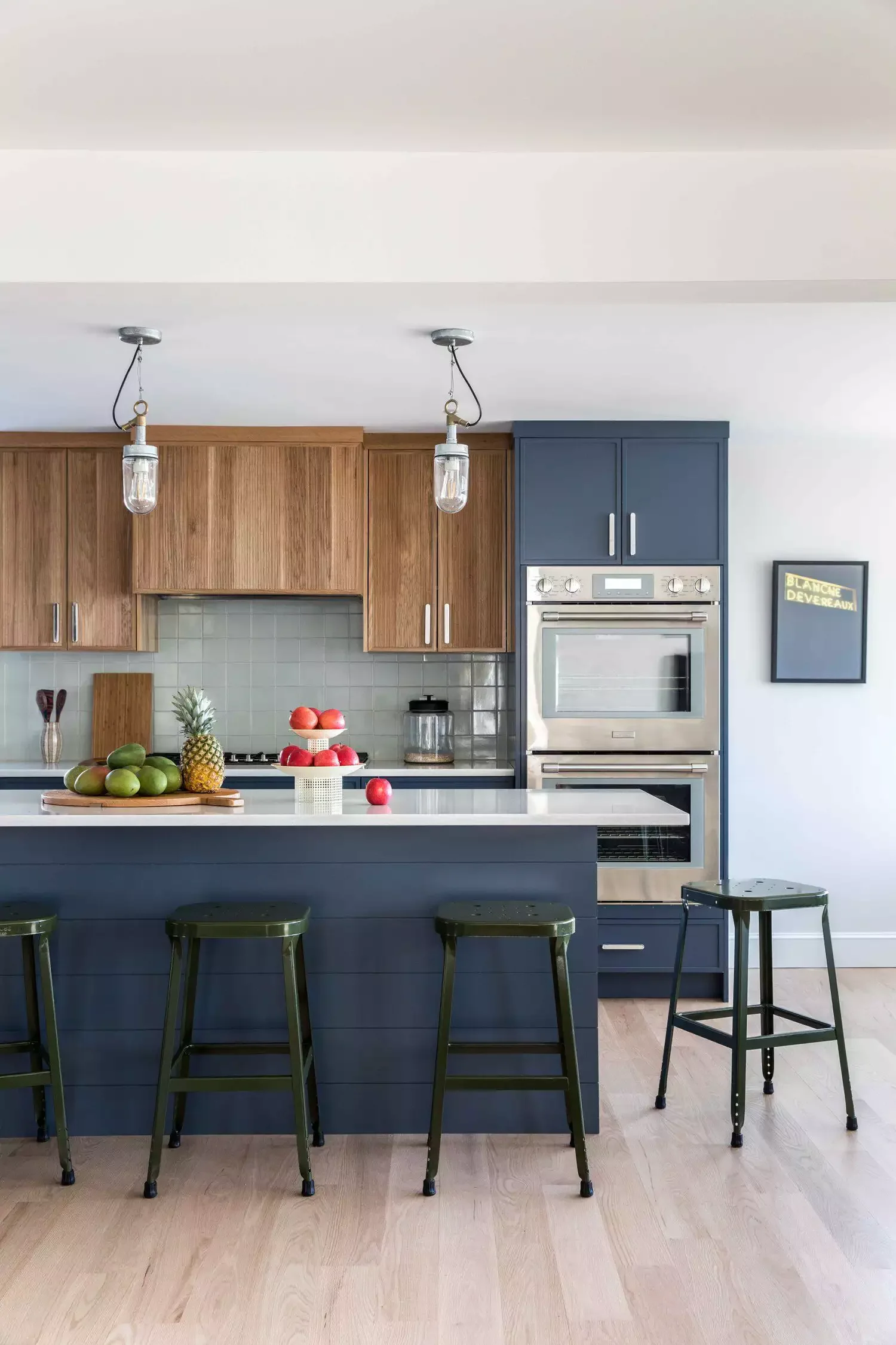 36 Stunning Kitchen Cabinet Hardware Ideas That Transform Your Space Coastal