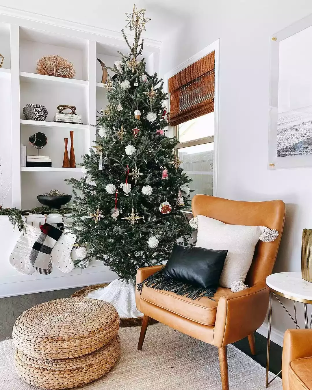 60 Stunning Christmas Tree Ideas to Transform Your Home This Holiday Season 18 Collectible Ornaments
