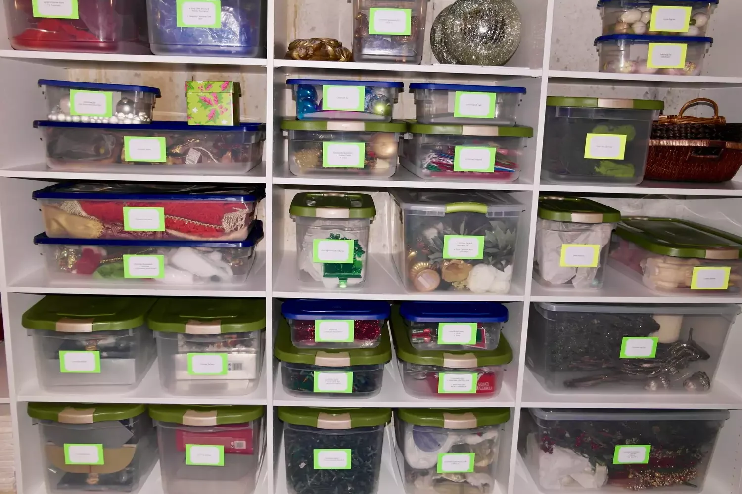 39 Brilliant Home Organization Ideas That Will Transform Every Room Color Code Your Holiday Decor