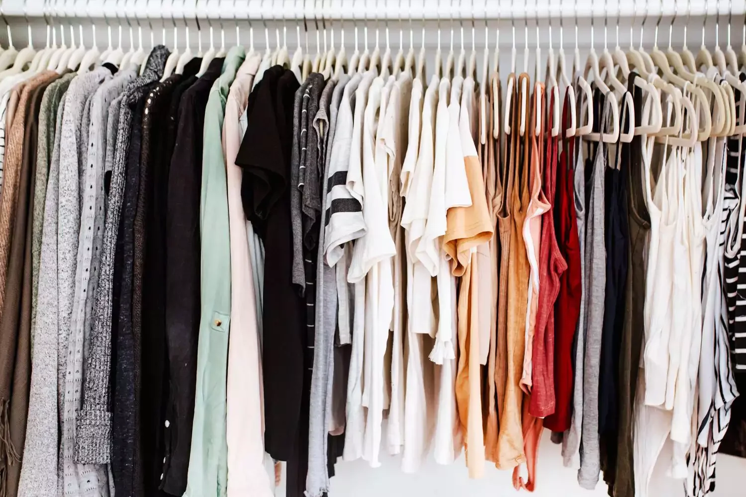 39 Brilliant Home Organization Ideas That Will Transform Every Room Color Coordinate Your Closet
