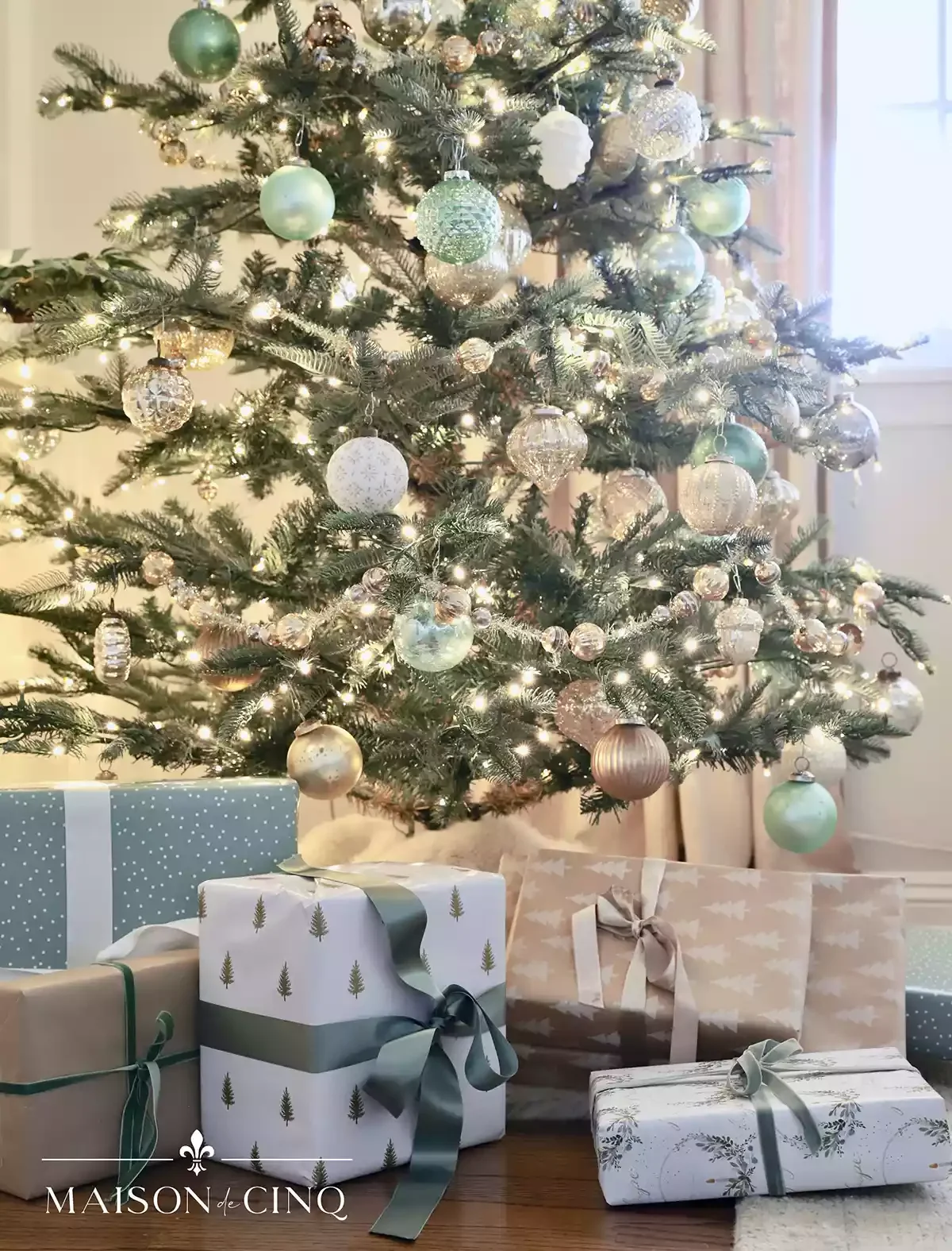 60 Stunning Christmas Tree Ideas to Transform Your Home This Holiday Season 47 Color-Coordinated Presents