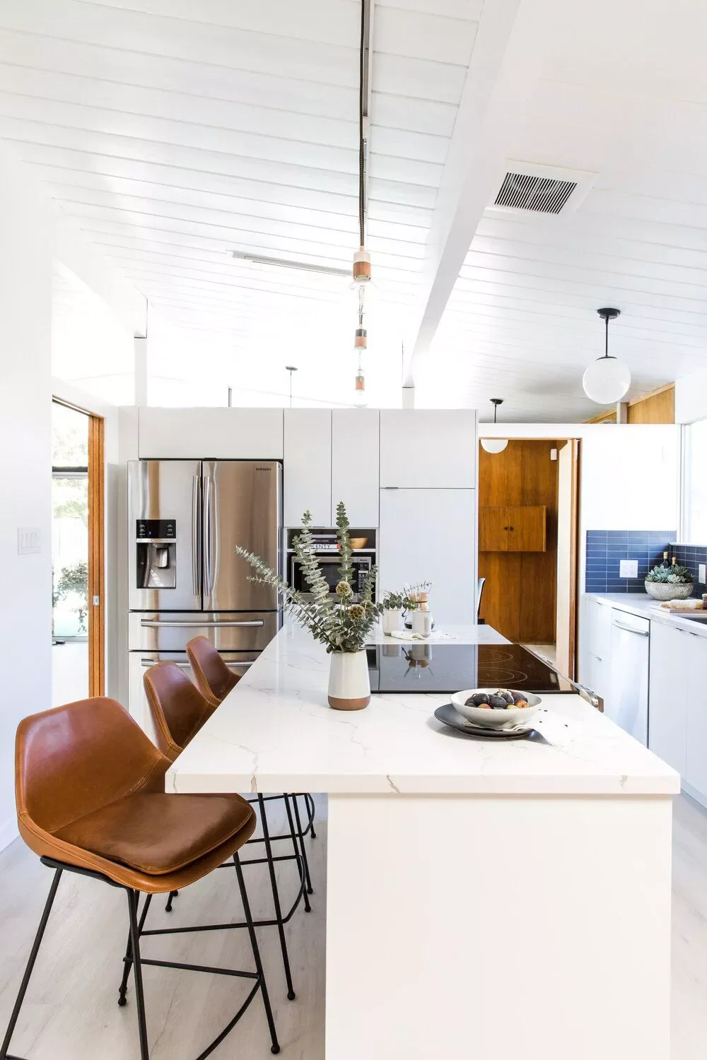 59 Timeless White Kitchen Design Ideas That Never Go Out of Style Colorful Backsplash