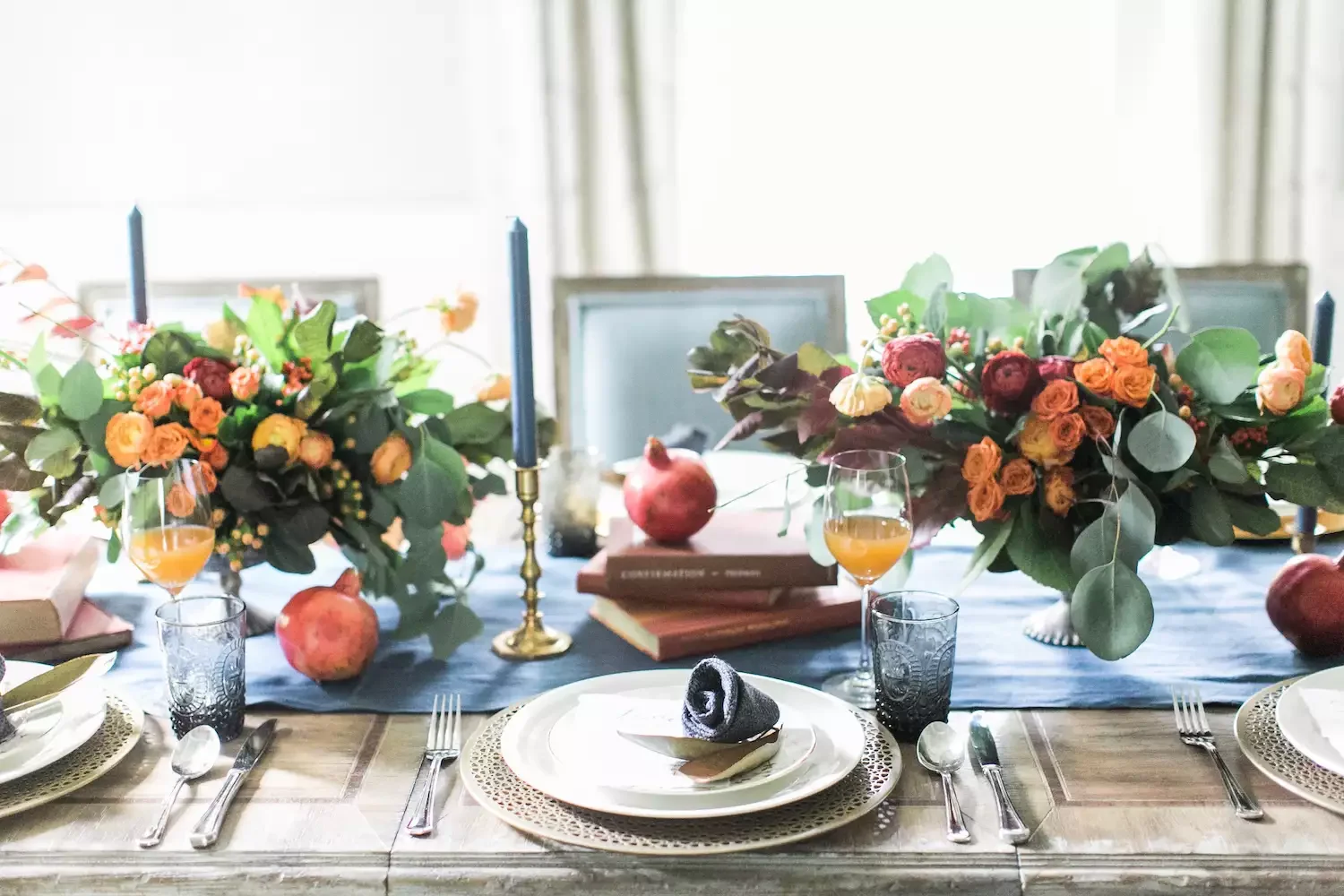 62 Stunning Thanksgiving Table Ideas That Will Wow Your Guests 56 Colorful Thanksgiving Table