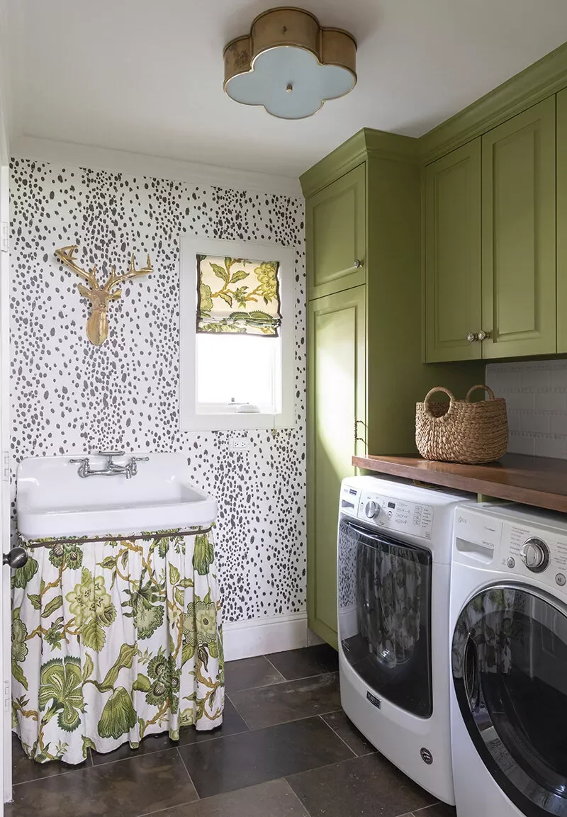 55 Small Laundry Room Ideas That Blend Style With Smart Functionality Combine Paint and Wallpaper